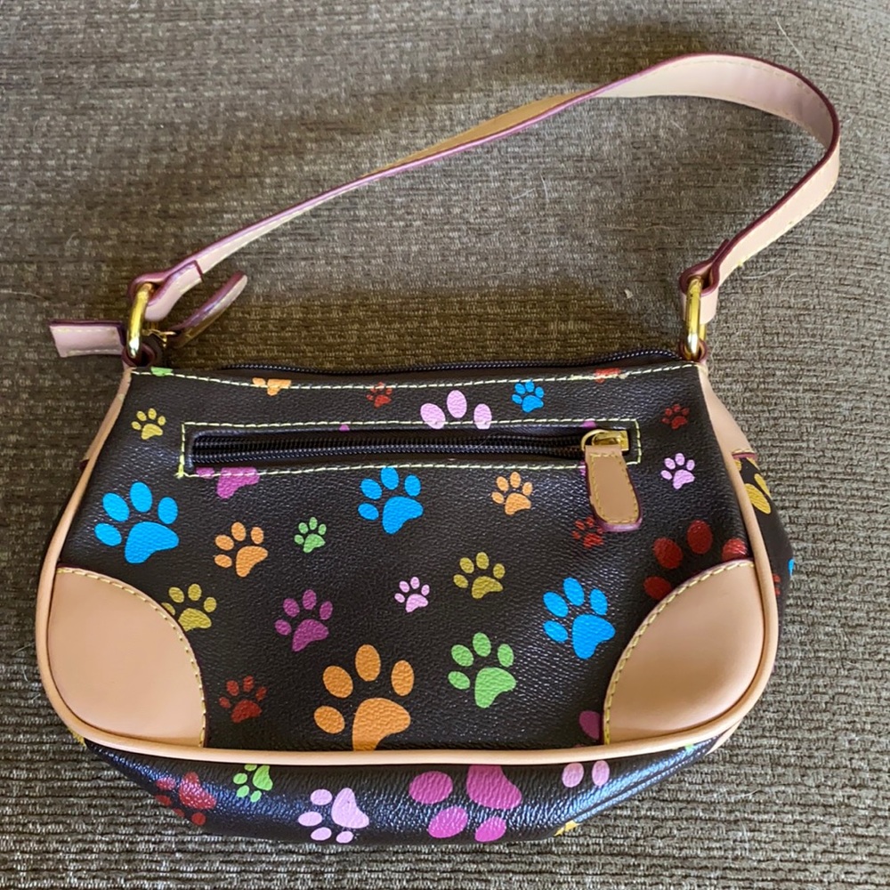 No name brand paw print Clutch